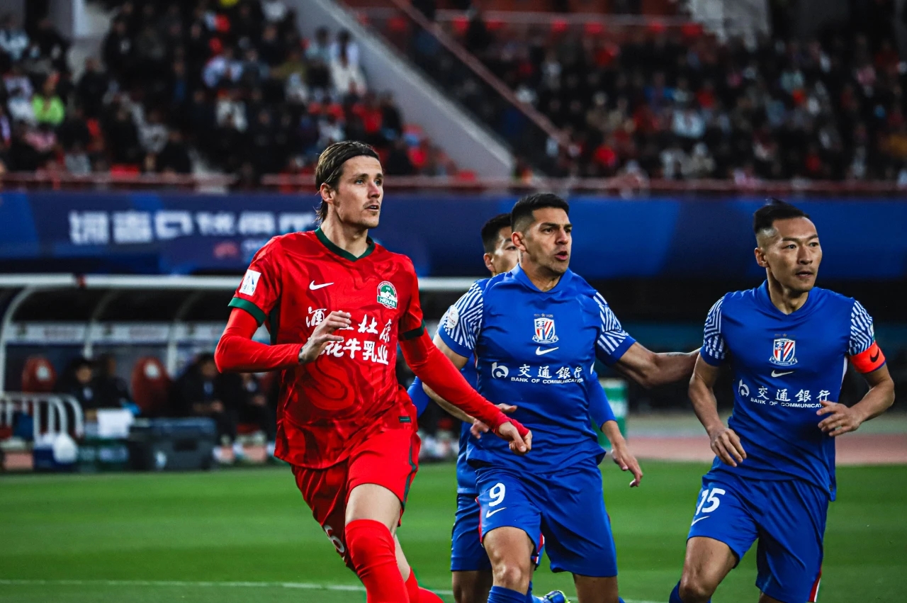 河南队不敌河北队，遭遇败局