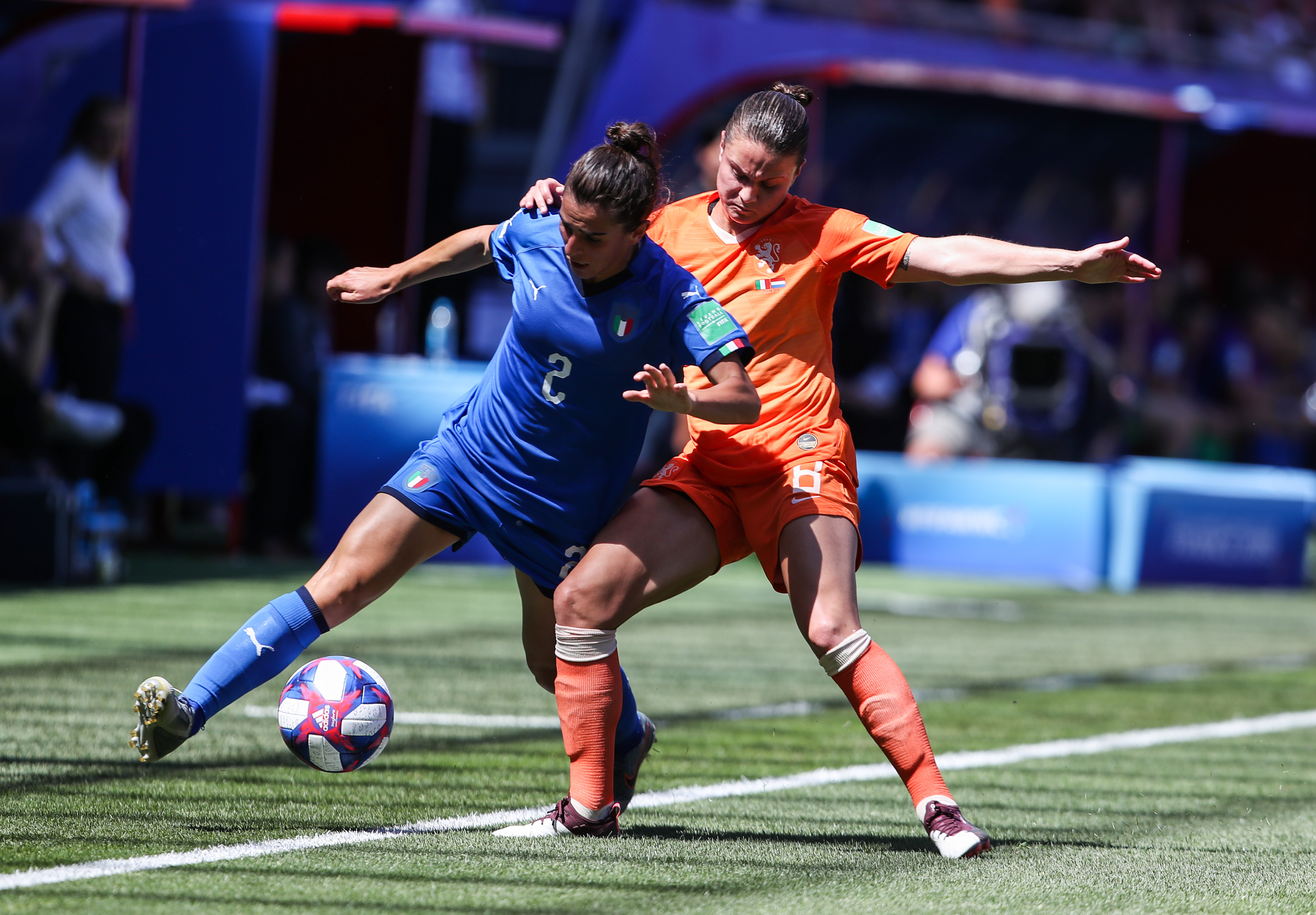 PG电子试玩-瓦朗谢恩精英球员受伤，球队实力受损的简单介绍