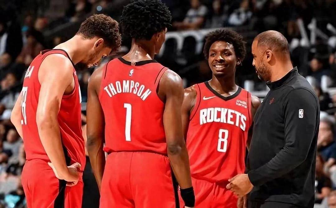 火箭逆转灰熊,客场取得胜利 火箭逆转灰熊,客场取得胜利