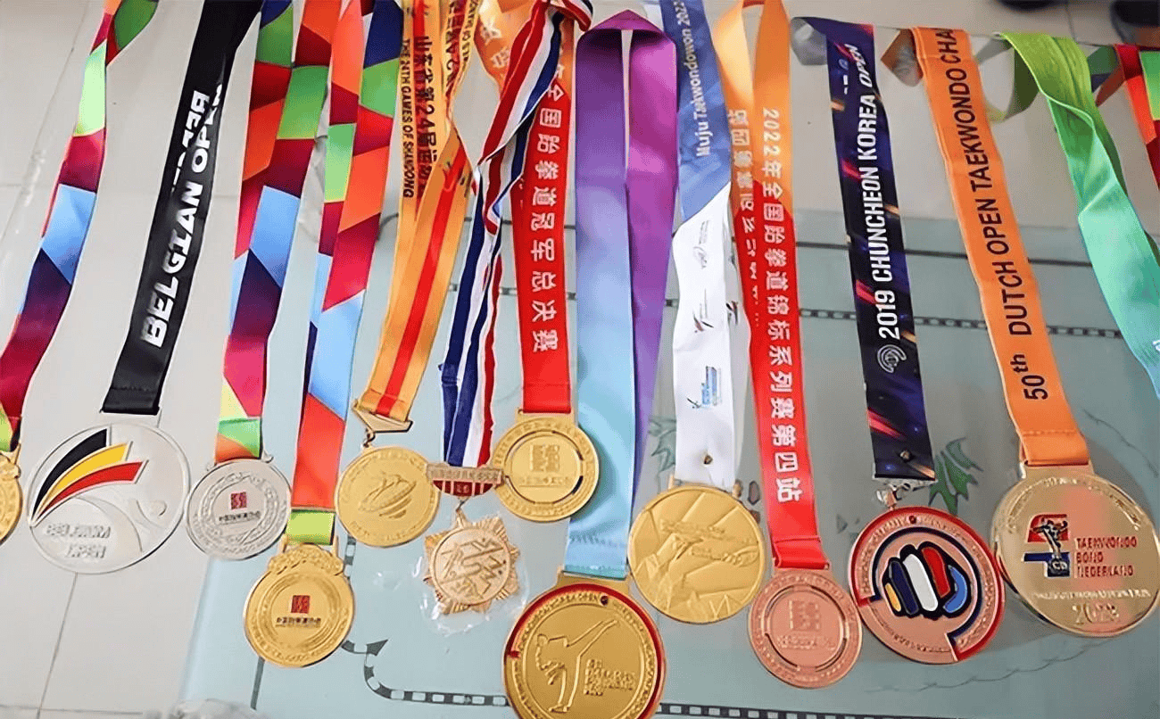 跆拳道比赛韩国选手获得金牌