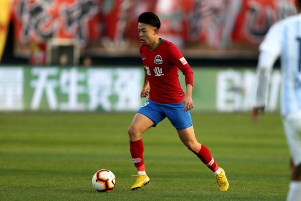 PG电子官网-建业球员表现出色，率队取得连胜