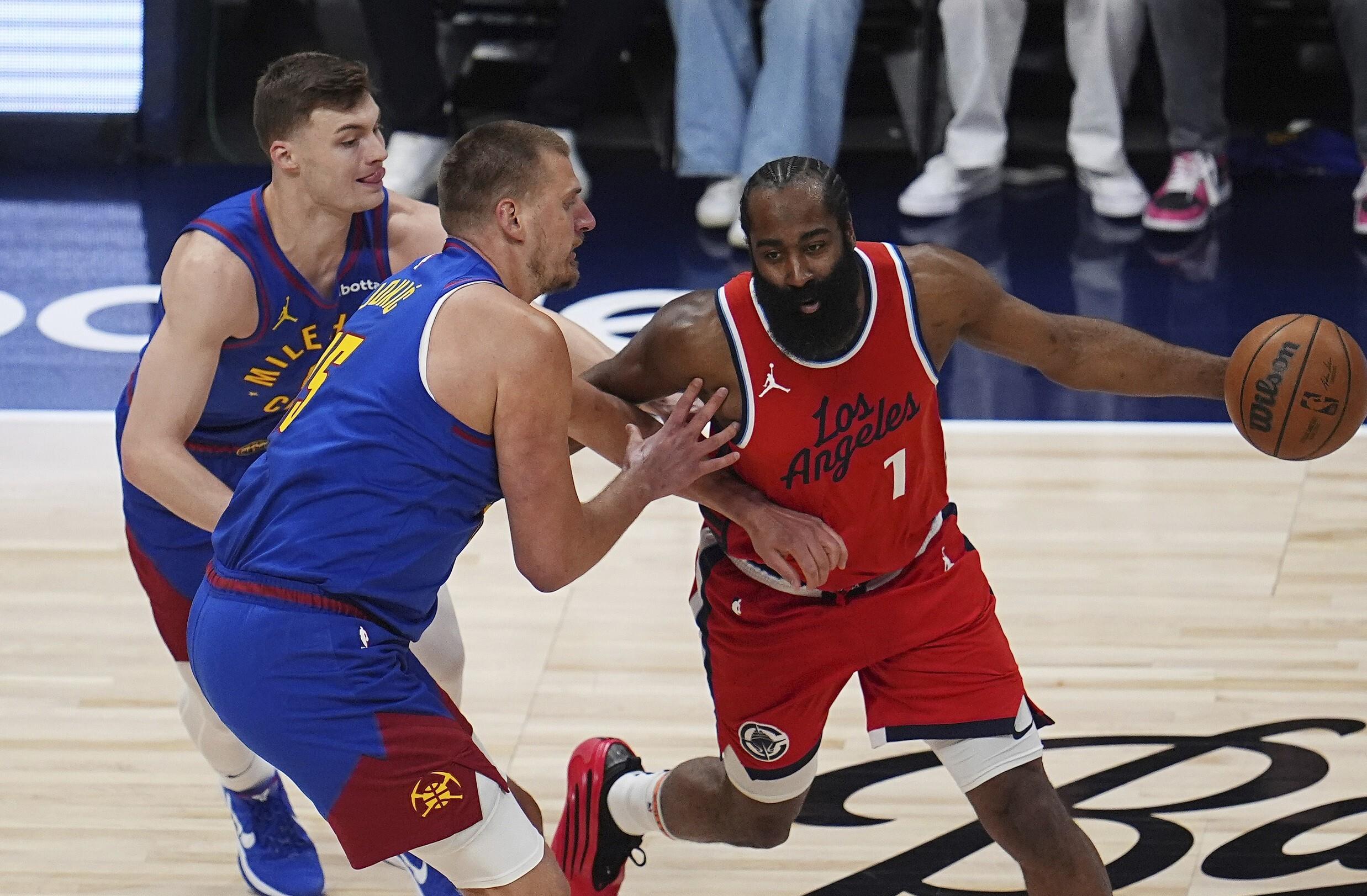 快船队再战胜雄鹿,掘金队遗憾负于雷霆 快船队再战胜雄鹿,掘金队遗憾负于雷霆