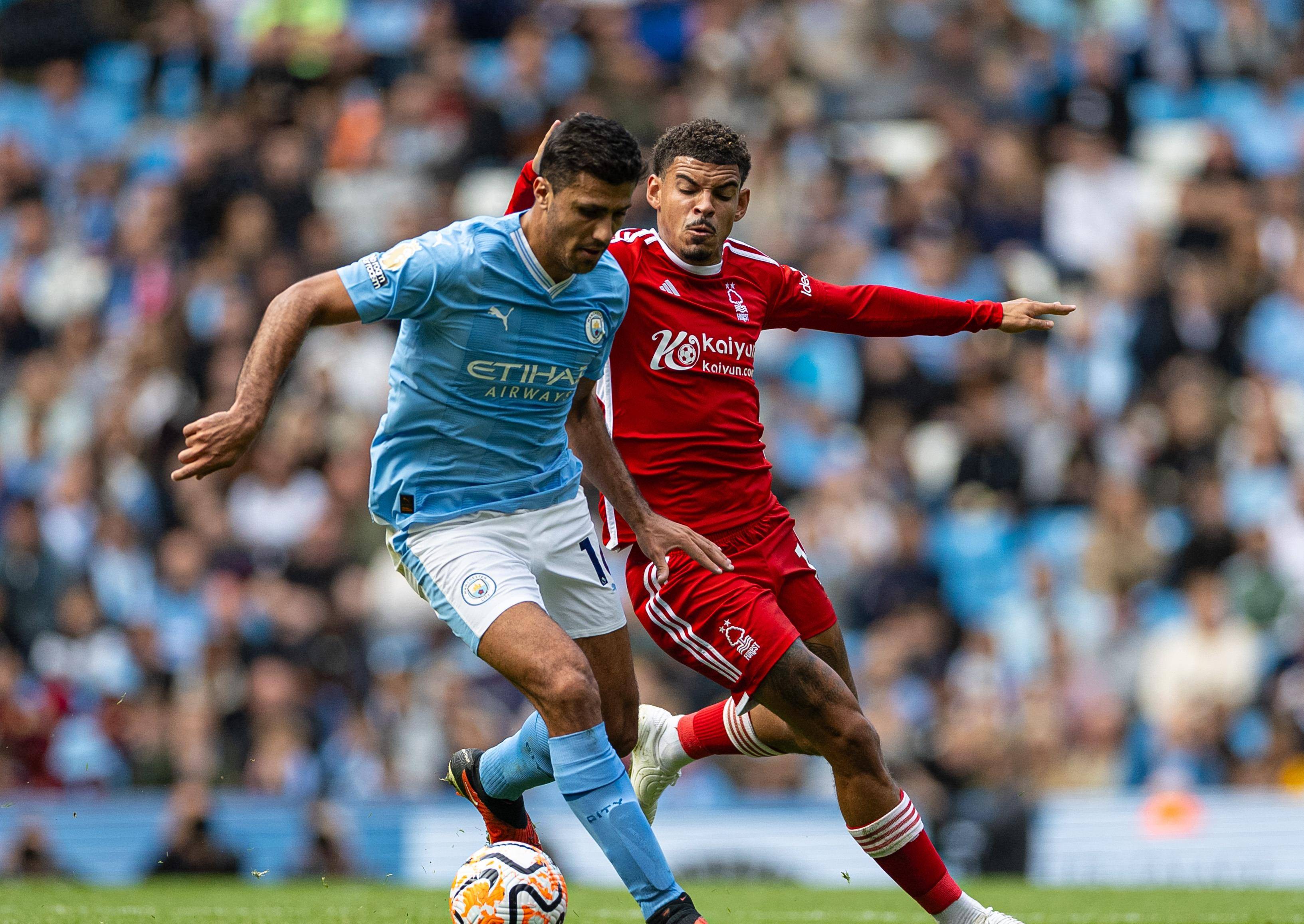 曼城主场击败诺里奇,继续缩小差距 曼城主场击败诺里奇,继续缩小差距