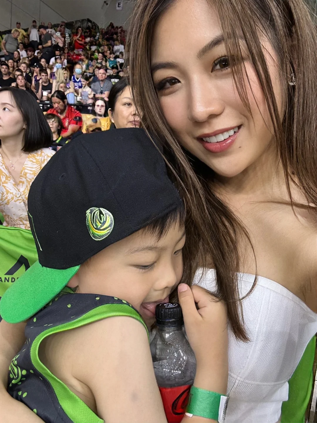 俄罗斯女排队大获全胜,夺得冠军 俄罗斯女排队大获全胜,夺得冠军