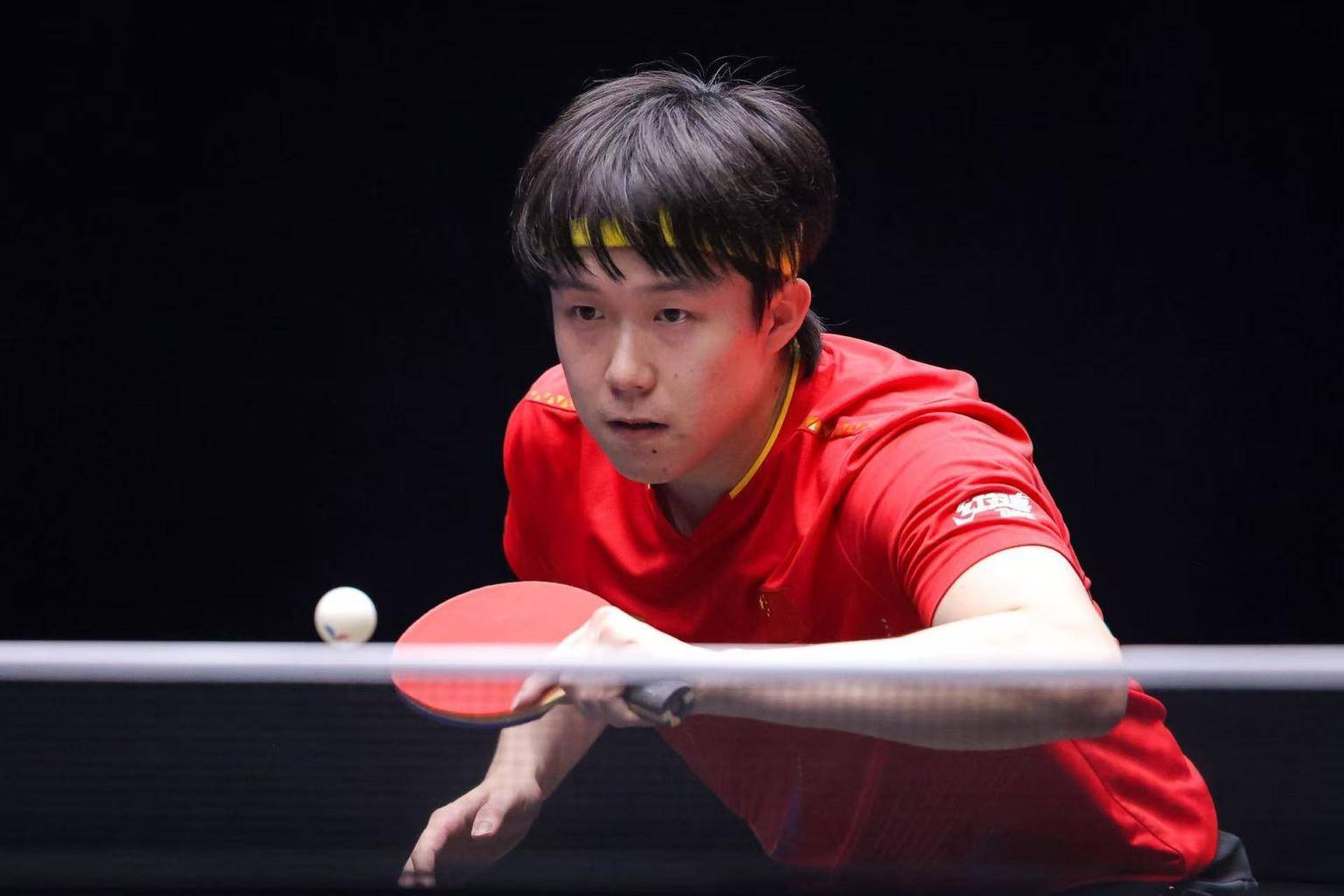 阿贾克斯力克对手，晋级欧冠四强