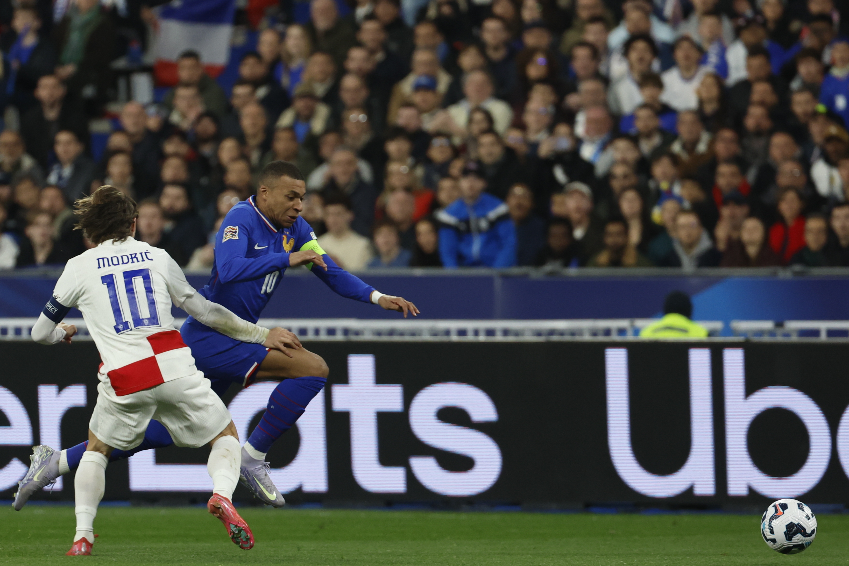 PG电子试玩官网-法国队在欧预赛中取得胜利，晋级战略有望