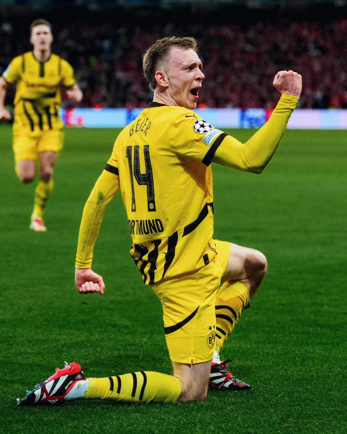 多特蒙德队击败对手,取得胜利 多特蒙德队击败对手,取得胜利