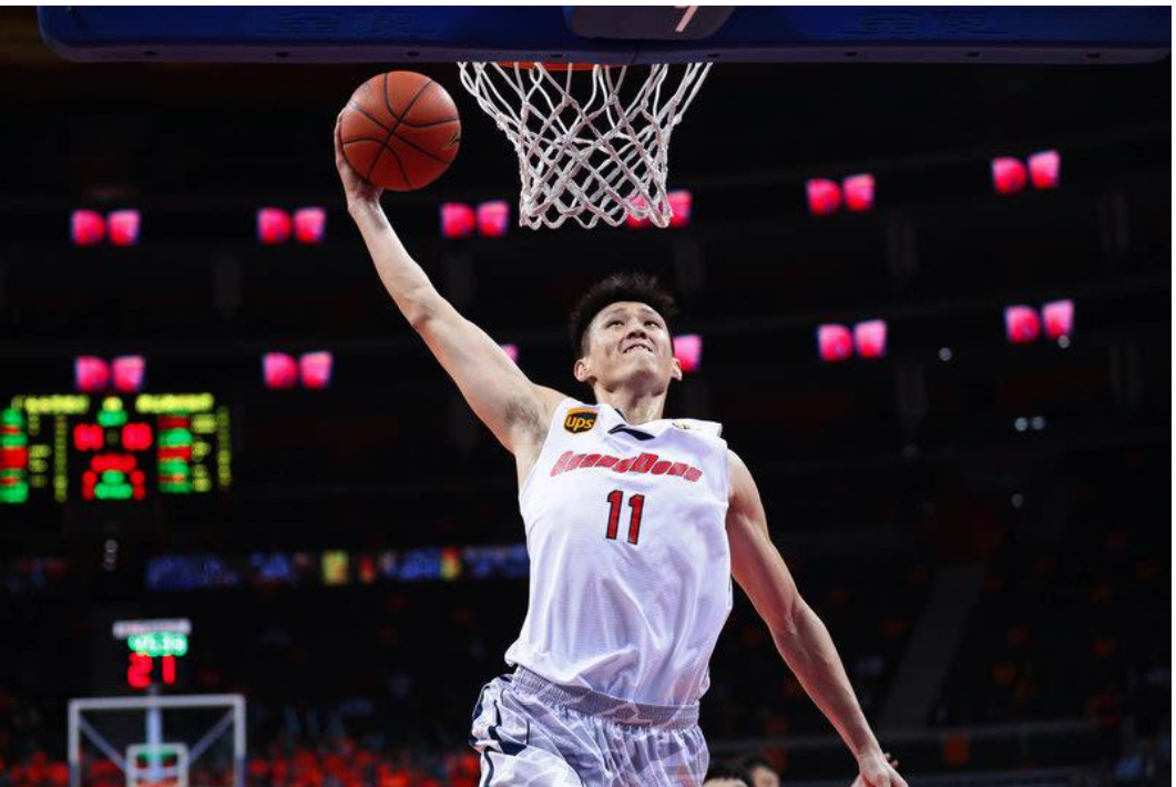 队长发威，全场压制对手豪取全胜