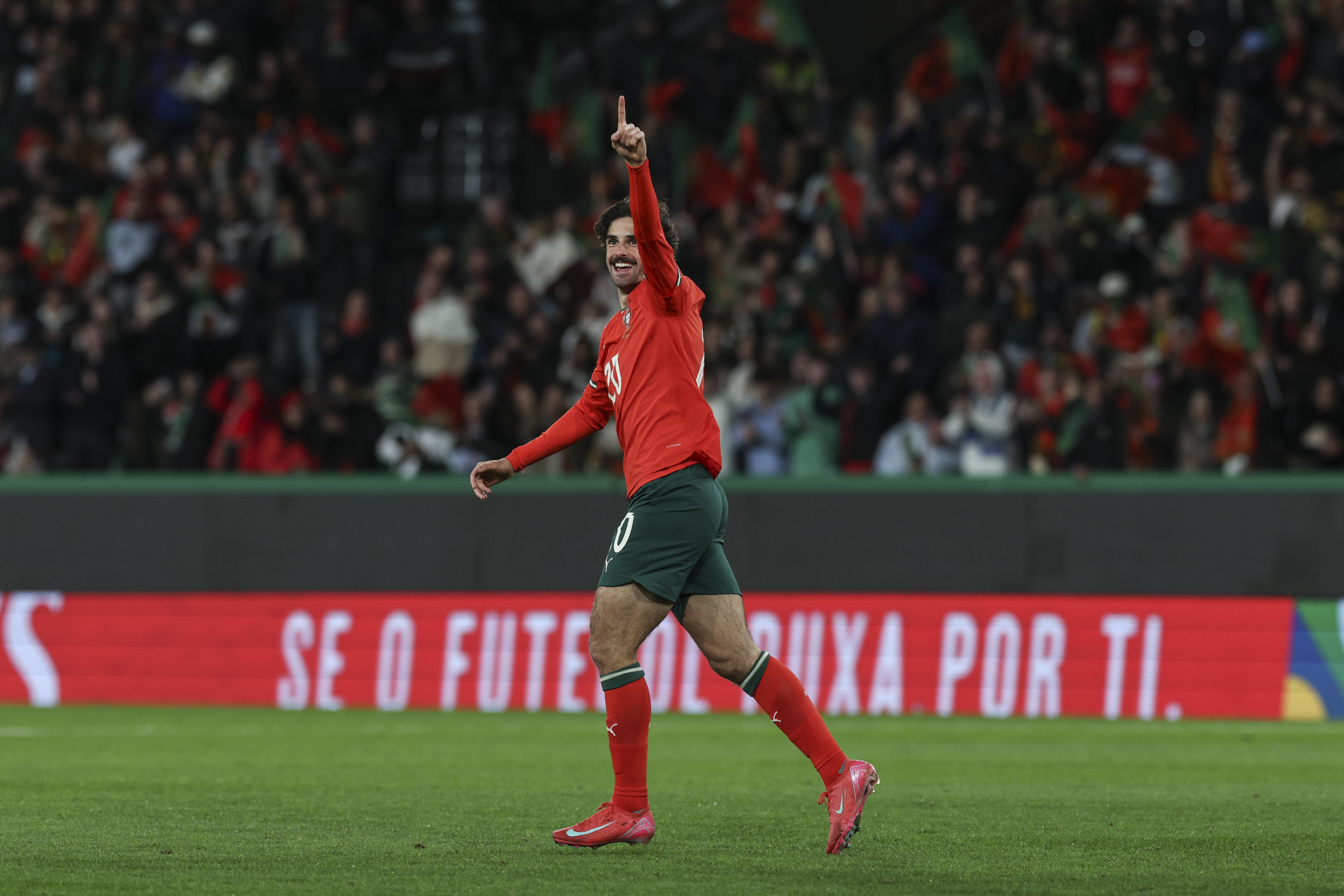 洪都拉斯击败波拉那，晋级欧国联半决赛的简单介绍