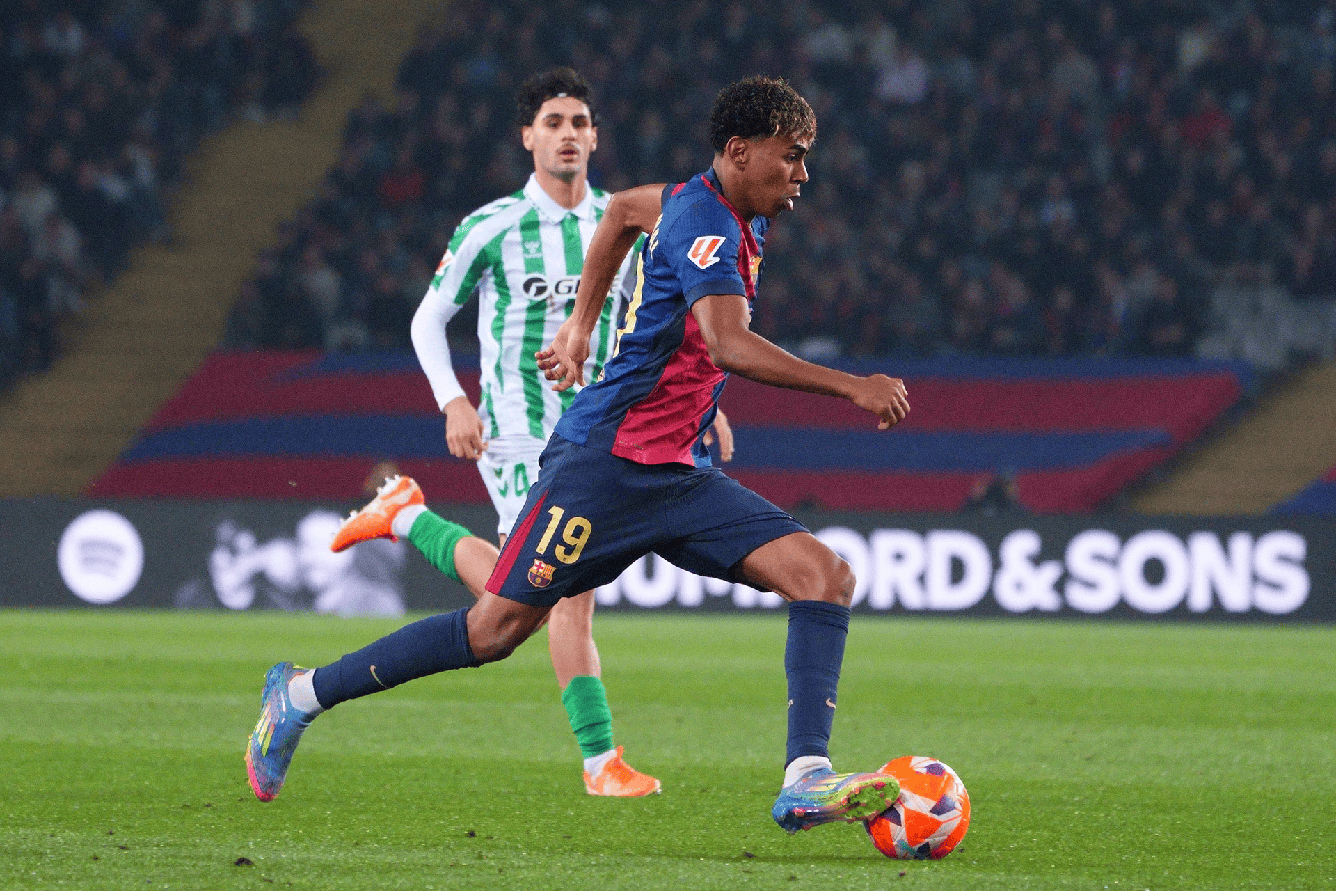 西班牙豪门球队换帅，新教练上任前景未卜