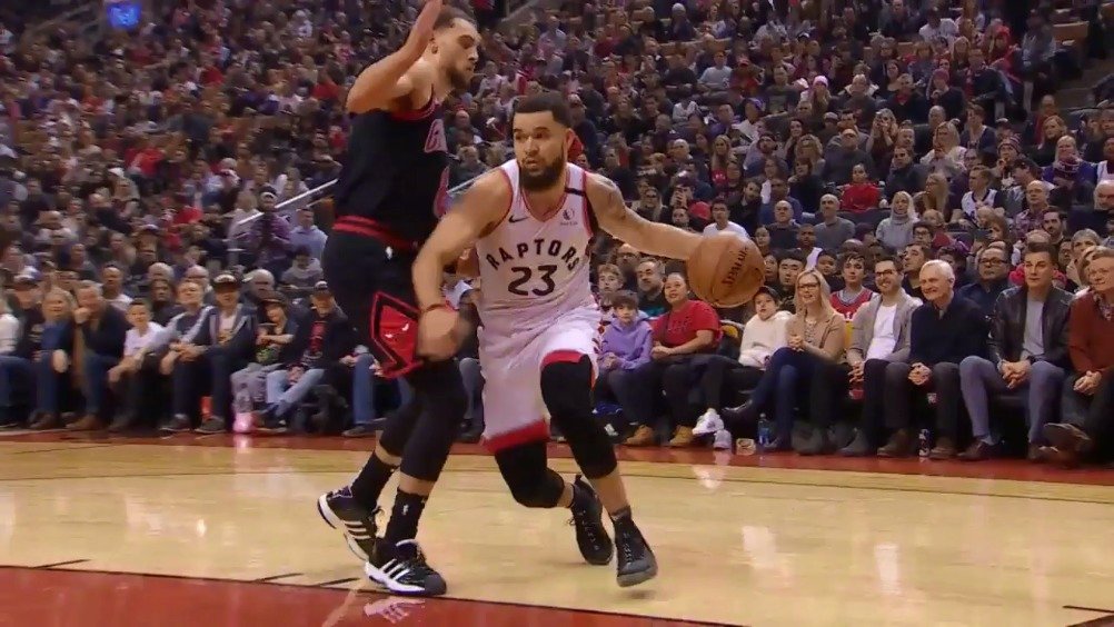 猛龙客场大胜公牛,取得连胜 猛龙客场大胜公牛,取得连胜