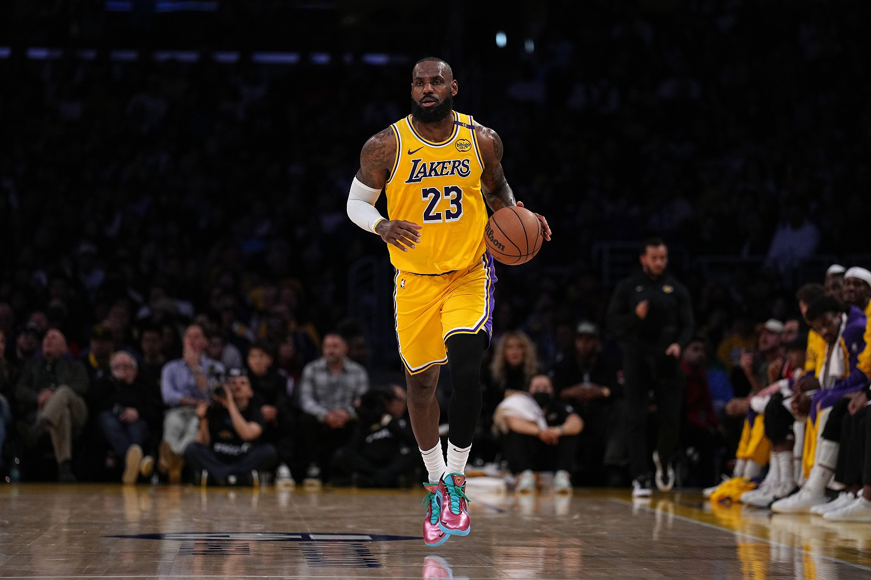 湖人大胜魔术取得系列赛首胜 湖人大胜魔术取得系列赛首胜